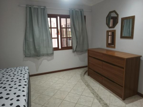 Quarto inteiro em Casa Agradável em Vitória